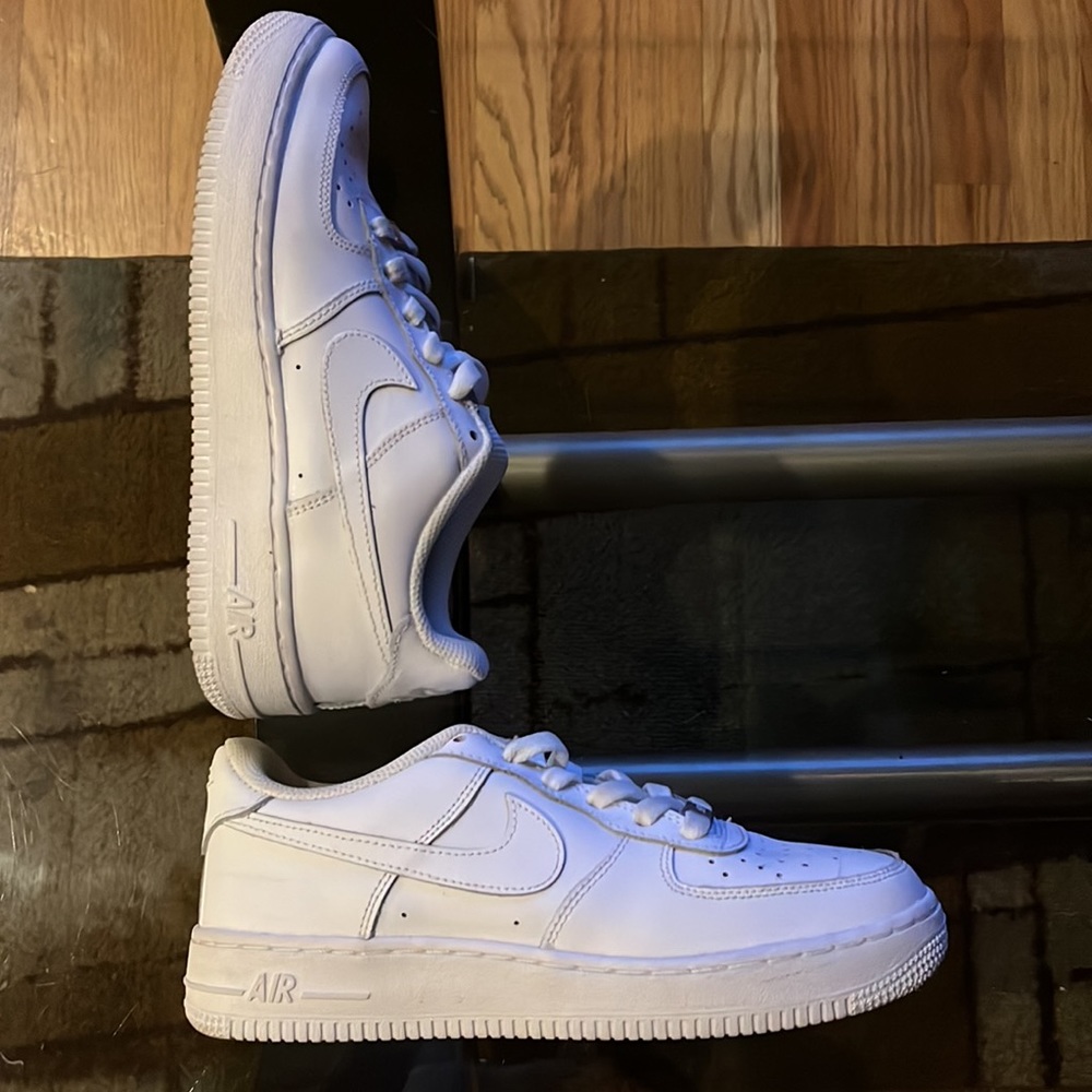 AIR FORCES 1 - Picture 4 of 7